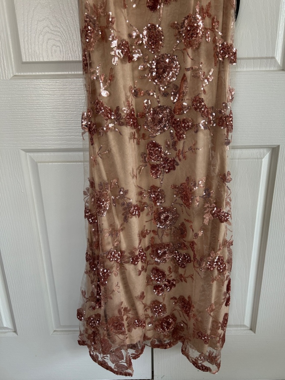 Lulu's NWT Rose Gold Sequins Floral Spaghetti Straps Maxi Dress **Size M** πΈπΈ - Picture 4 of 8